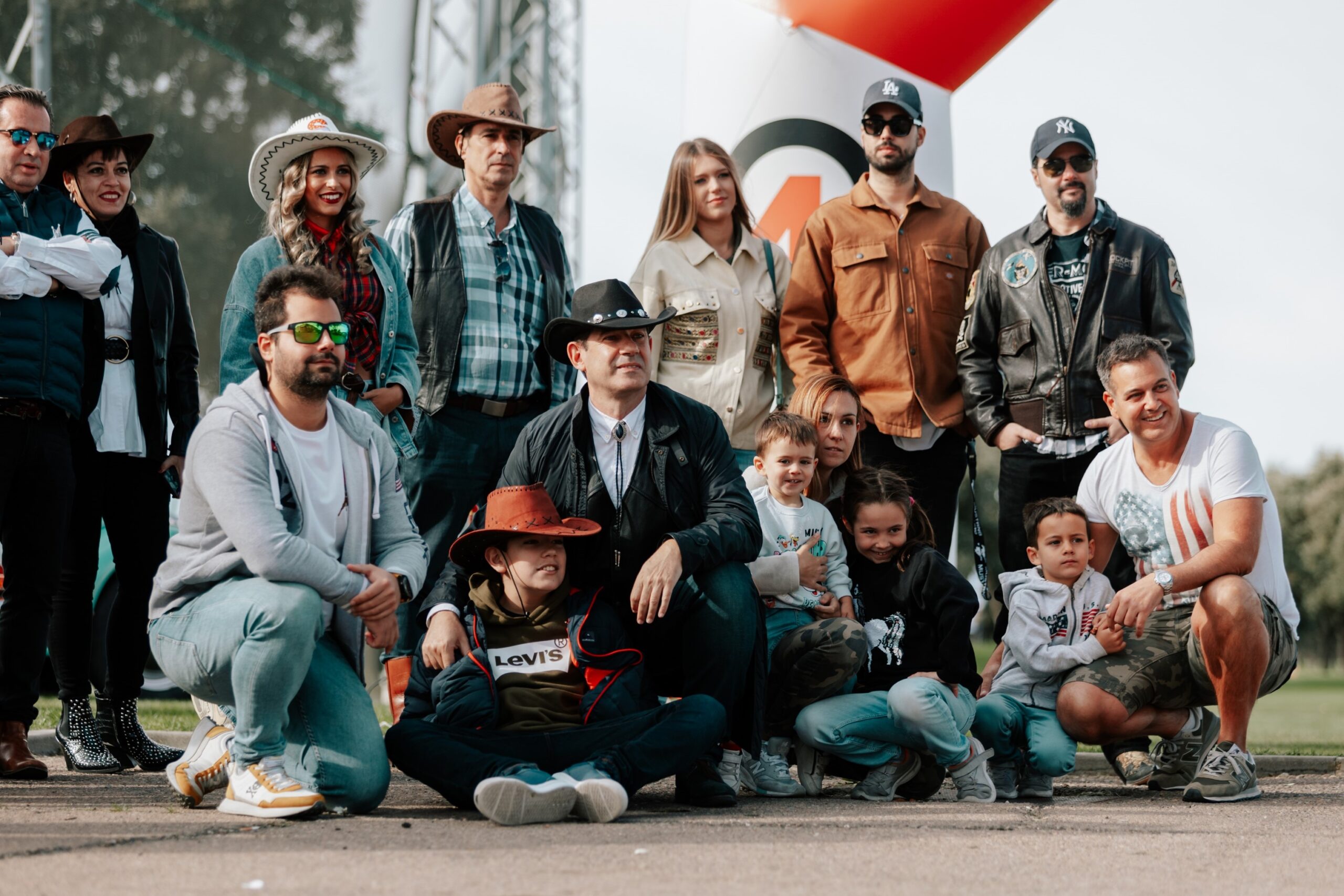 Ruta Portugal. Foto de familia en Vilar Formoso