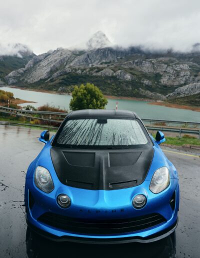León Rapide. Foto Alpine A110 R en Riaño