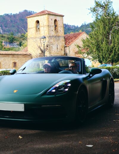 León Rapide. Porsche 718 Boxster GTS 4.0 verde mate