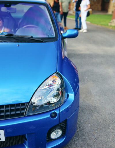 León Rapide. Foto Renault V6 en Cangas de Onís