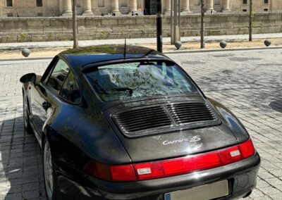 Porsche 911 4S (993)